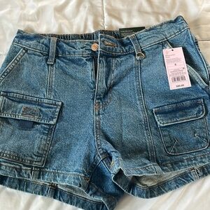 Size small cargo shorts